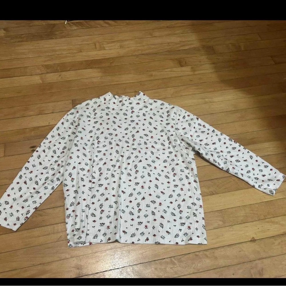 Bobbie Brooks Christmas Blouse - White and Black